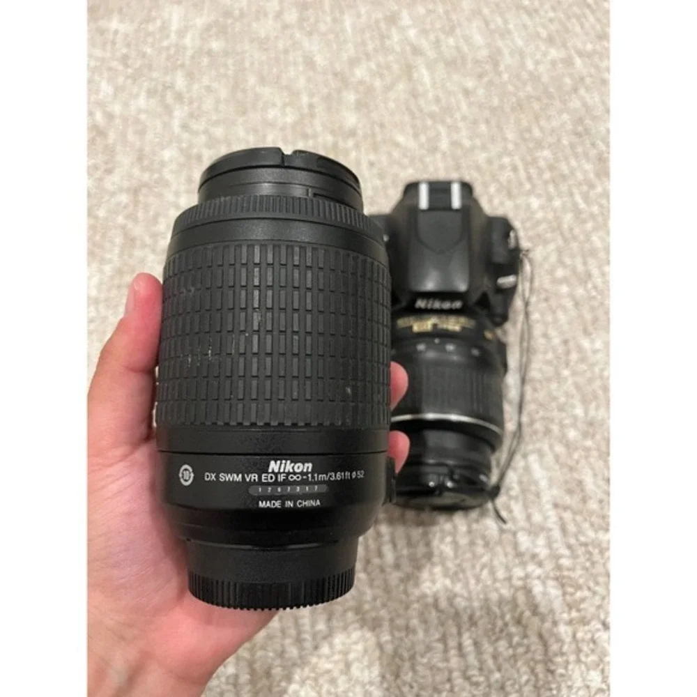 Nikon D60 10.2MP Digital SLR Camera + 55-200mm AF-S Nikkor 1:4-5.6 VR + …‎